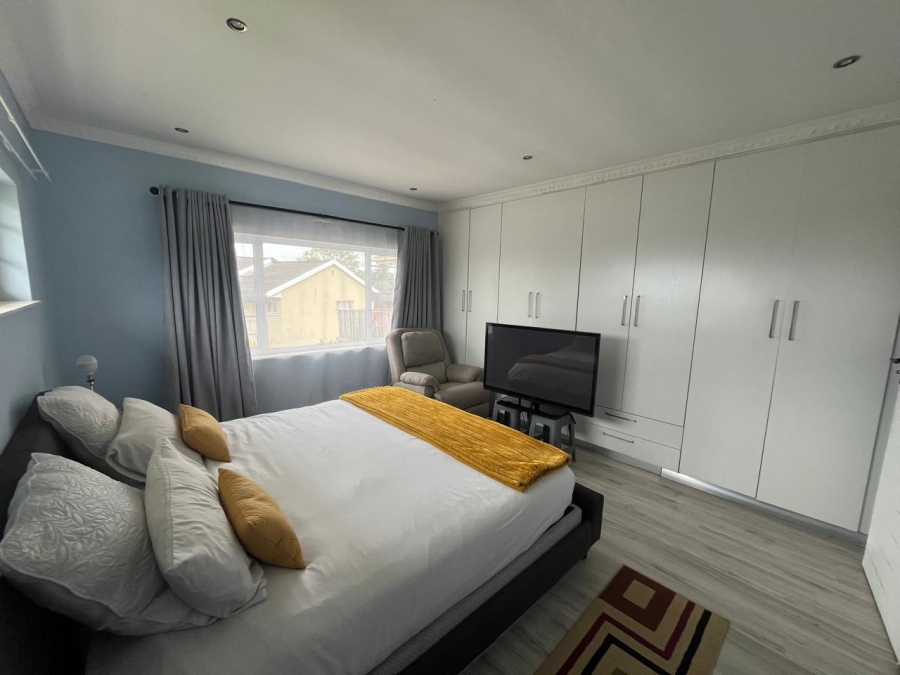To Let 3 Bedroom Property for Rent in Sunnyridge Eastern Cape